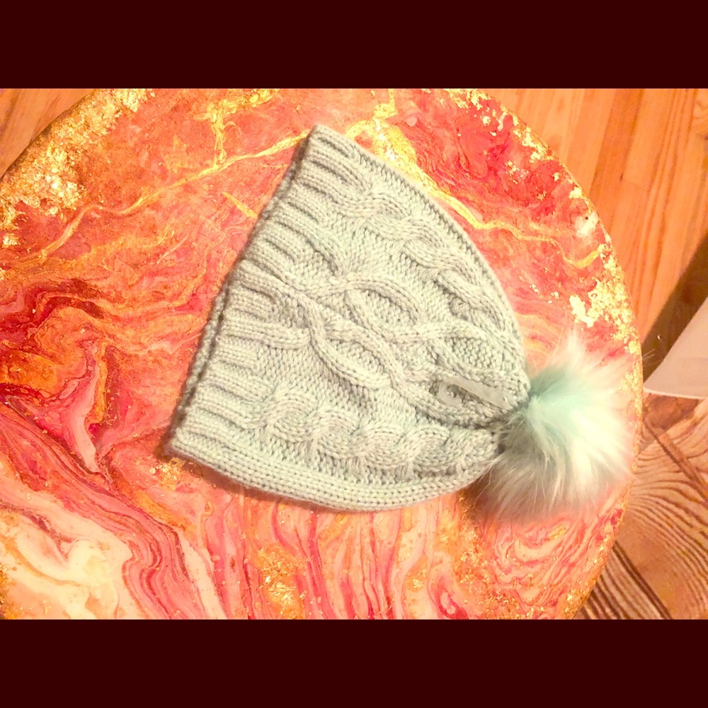 New York and Co mint knit beanie  w fluff ball